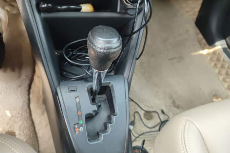 Used Toyota YARiS L Zhi Xiang 2017 1.5E CVT Dynamic Edition Gear Lever