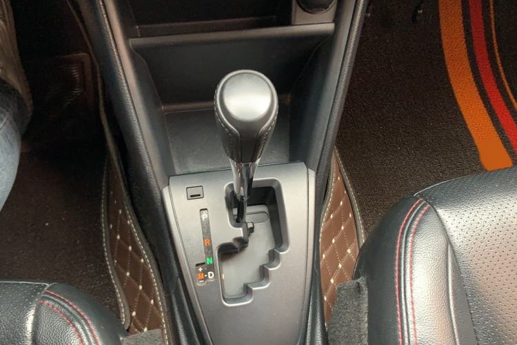 Used Toyota YARiS L Zhi Xiang 2017 1.5E CVT Dynamic Edition Gear Lever