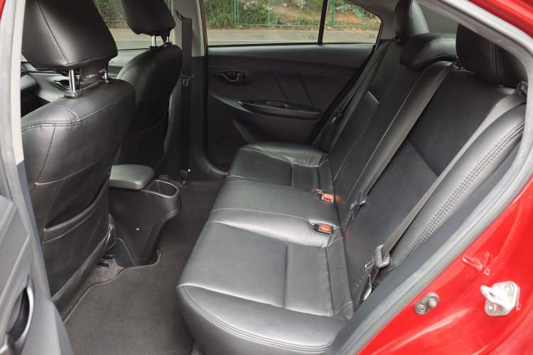 Used Toyota YARiS L Zhi Xiang 2017 1.5E CVT Dynamic Edition Interior 3