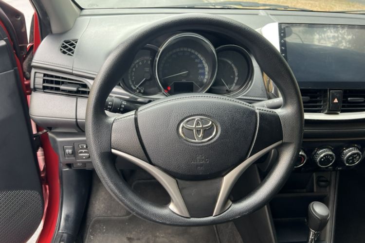 Used Toyota YARiS L Zhi Xiang 2017 1.5G CVT Xuan Dong Skyroof Edition Interior 3
