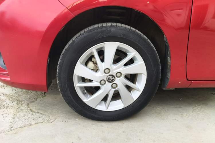 Used Toyota YARiS L Zhi Xiang 2017 1.5G CVT Xuan Dong Skyroof Edition Left Front Wheel Hub