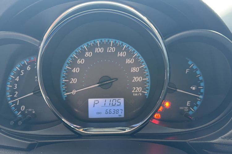 Used Toyota YARiS L Zhi Xiang 2017 1.5E CVT Dynamic Edition Odometer Close Up
