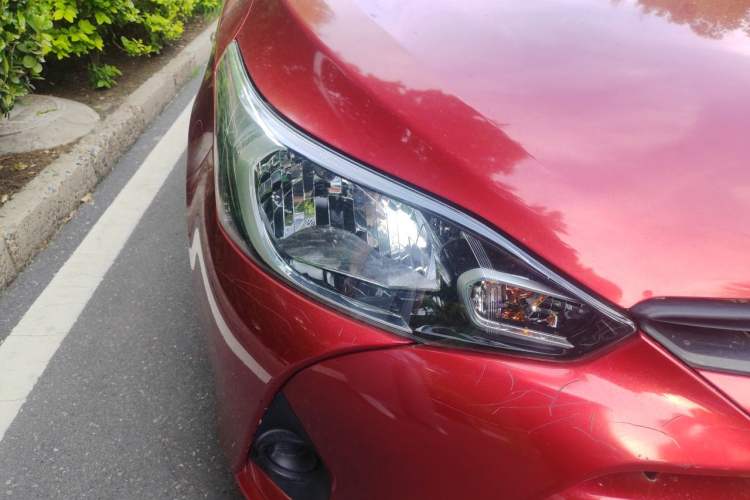 Used Toyota YARiS L Zhi Xiang 2017 1.5E CVT Dynamic Edition Right Front Headlight
