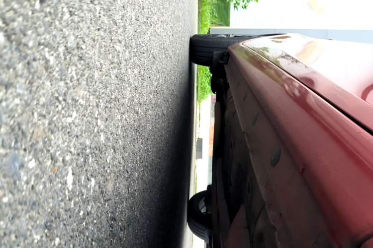 Used Toyota YARiS L Zhi Xiang 2017 1.5E CVT Dynamic Edition Right Side Sill