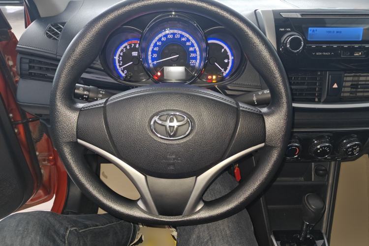 Used Toyota YARiS L Zhi Xiang 2017 1.5G CVT Xuan Dong Skyroof Edition Steering Wheel