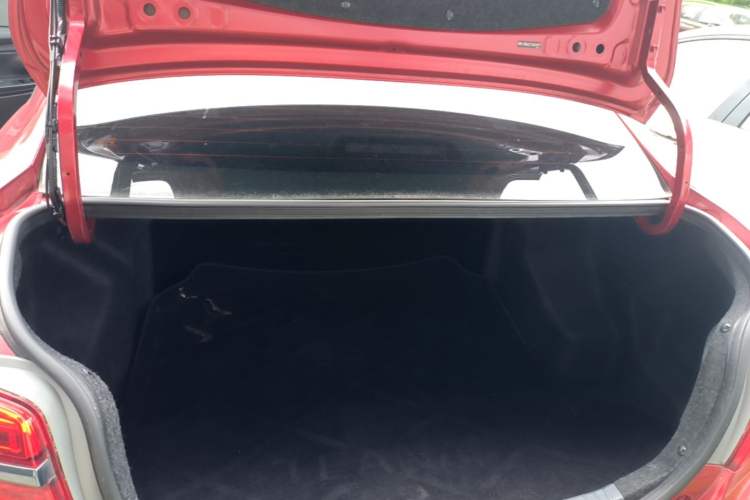Used Toyota YARiS L Zhi Xiang 2017 1.5E CVT Dynamic Edition Trunk