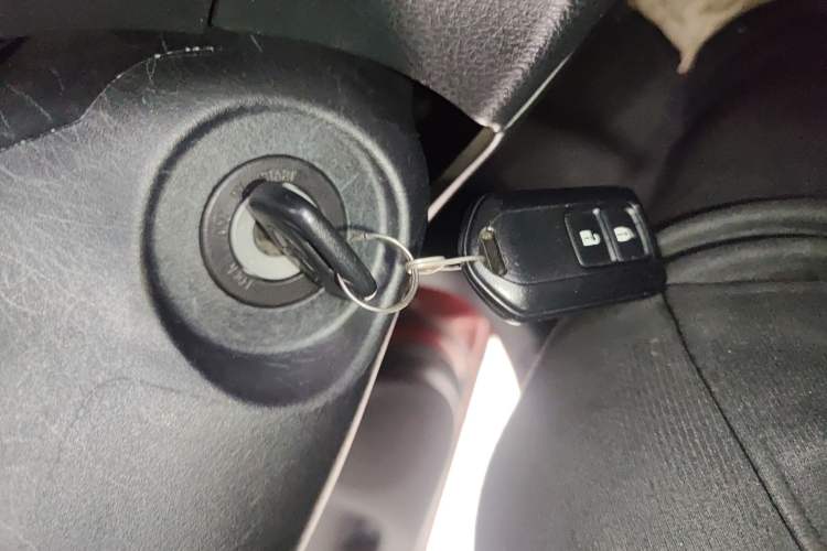 Used Toyota YARiS L Zhi Xiang 2017 1.5E CVT Dynamic Edition Vehicle Key