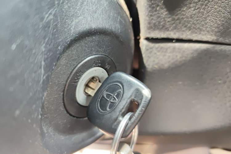 Used Toyota YARiS L Zhi Xiang 2017 1.5E CVT Dynamic Edition Vehicle Key
