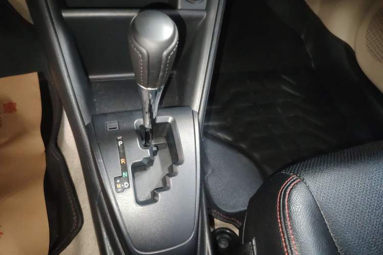Used Toyota YARiS L Zhi Xiang 2017 1.5E CVT Dynamic Edition Gear Lever