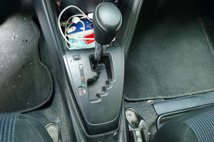Used Toyota YARiS L Zhi Xiang 2017 1.5E CVT Dynamic Edition Gear Lever