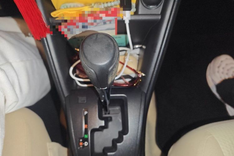 Used Toyota YARiS L Zhi Xiang 2017 1.5E CVT Dynamic Edition Gear Lever