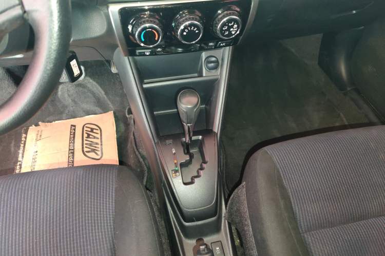Used Toyota YARiS L Zhi Xiang 2017 1.5E CVT Dynamic Edition Gear Lever
