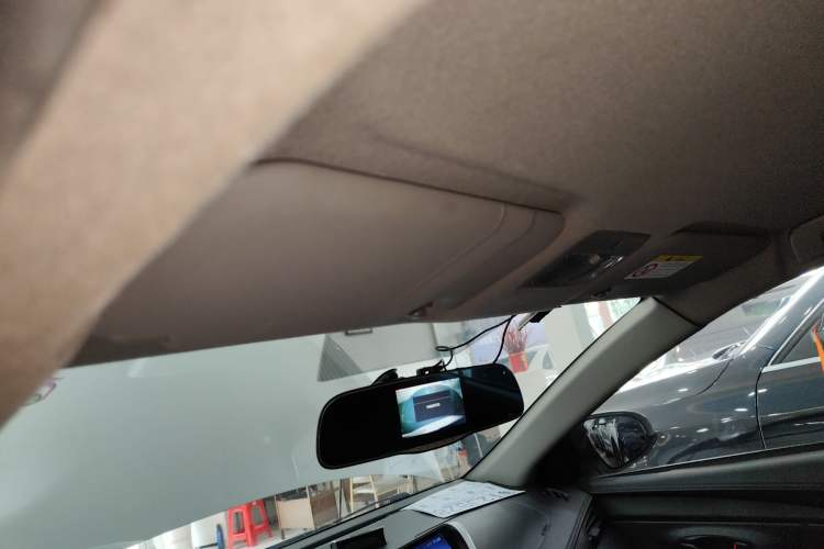 Used Toyota YARiS L Zhi Xiang 2017 1.5E CVT Dynamic Edition Headliner