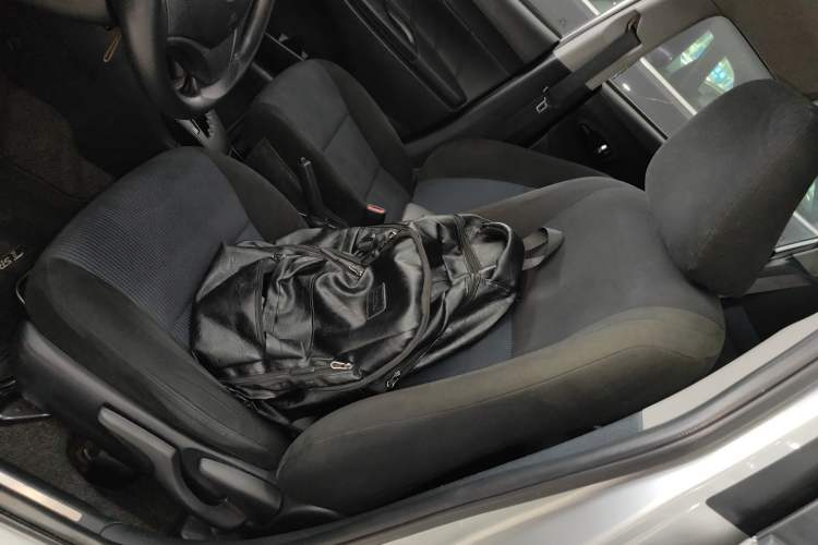 Used Toyota YARiS L Zhi Xiang 2017 1.5E CVT Dynamic Edition Left Front Seat