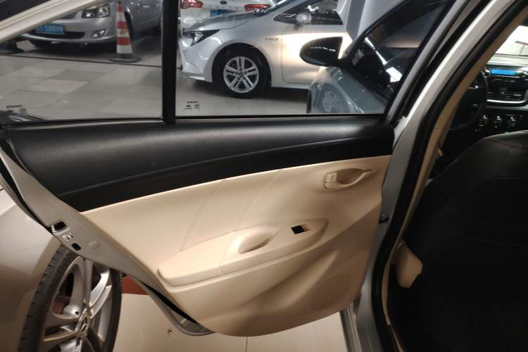 Used Toyota YARiS L Zhi Xiang 2017 1.5E CVT Dynamic Edition Left Rear Door Interior