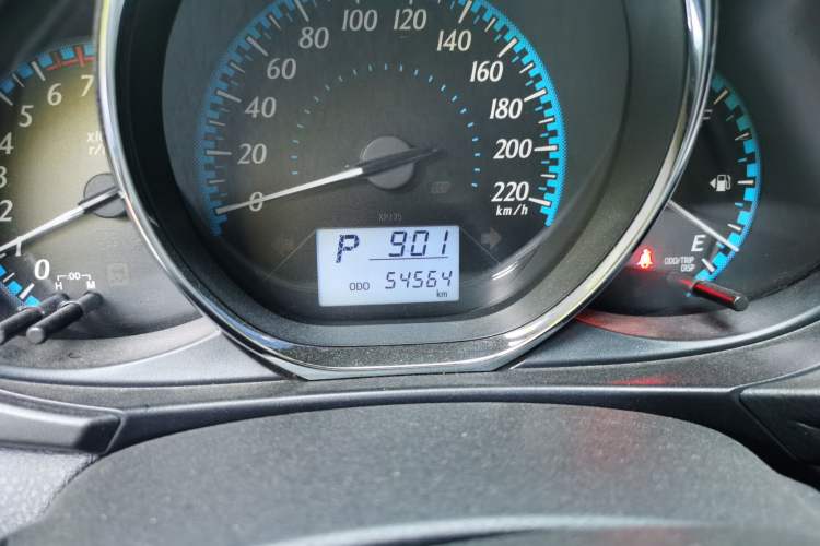 Used Toyota YARiS L Zhi Xiang 2017 1.5E CVT Dynamic Edition Odometer Close Up