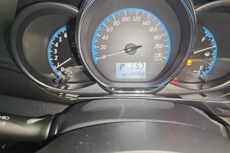 Used Toyota YARiS L Zhi Xiang 2017 1.5E CVT Dynamic Edition Odometer Close Up