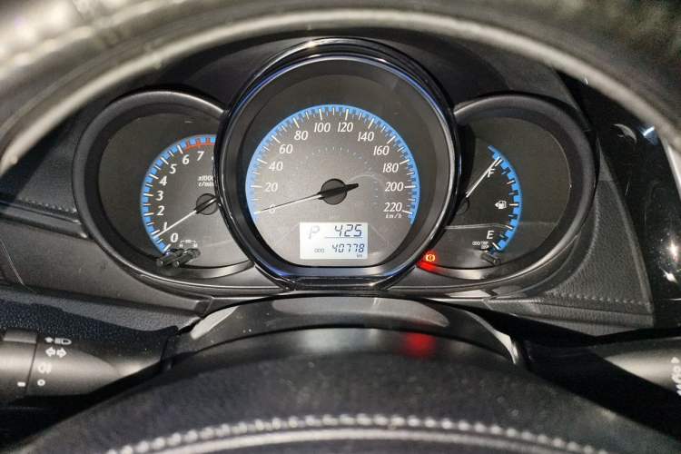 Used Toyota YARiS L Zhi Xiang 2017 1.5E CVT Dynamic Edition Odometer Close Up