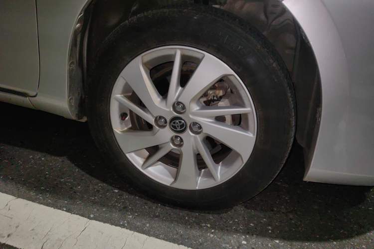 Used Toyota YARiS L Zhi Xiang 2017 1.5G CVT Xuan Dong Skyroof Edition Right Front Wheel Hub