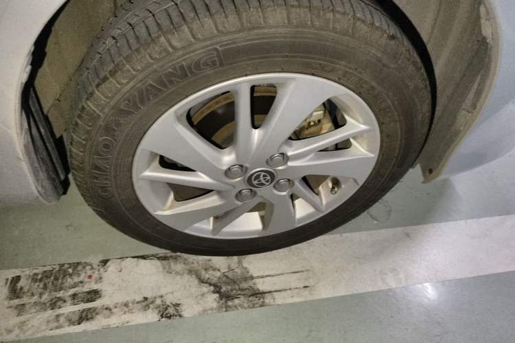 Used Toyota YARiS L Zhi Xiang 2017 1.5E CVT Dynamic Edition Right Front Wheel Hub