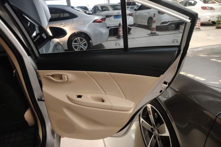 Used Toyota YARiS L Zhi Xiang 2017 1.5E CVT Dynamic Edition Right Rear Door Interior