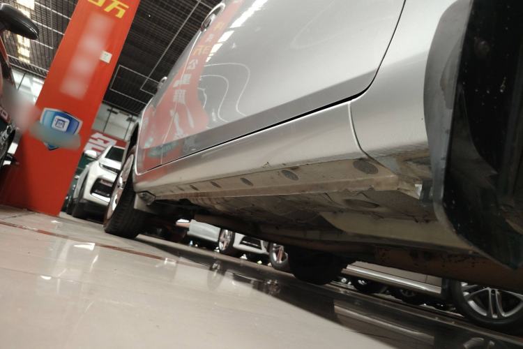 Used Toyota YARiS L Zhi Xiang 2017 1.5E CVT Dynamic Edition Right Side Sill