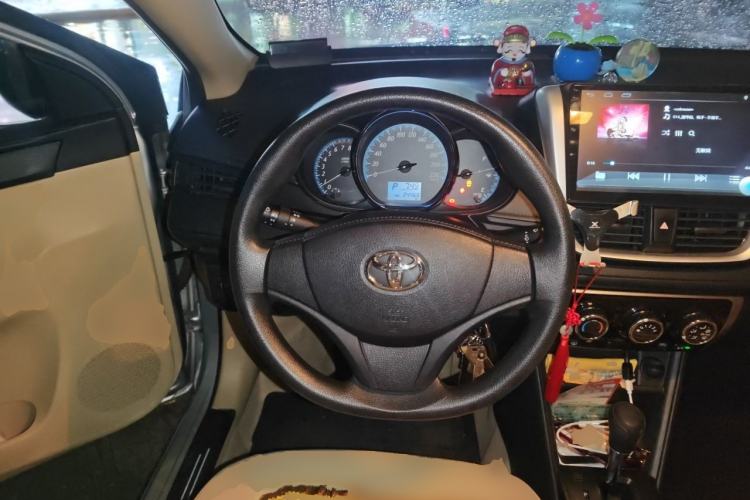 Used Toyota YARiS L Zhi Xiang 2017 1.5E CVT Dynamic Edition Steering Wheel