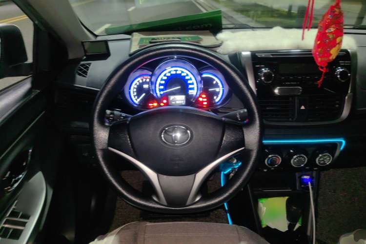 Used Toyota YARiS L Zhi Xiang 2017 1.5G CVT Xuan Dong Skyroof Edition Steering Wheel
