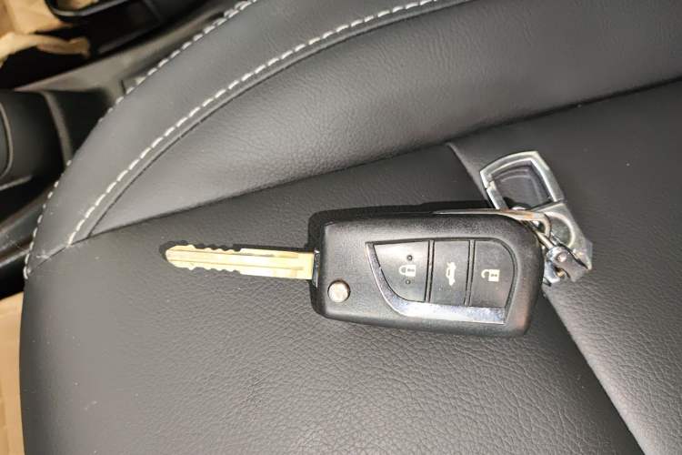 Used Toyota YARiS L Zhi Xiang 2017 1.5E CVT Dynamic Edition Vehicle Key