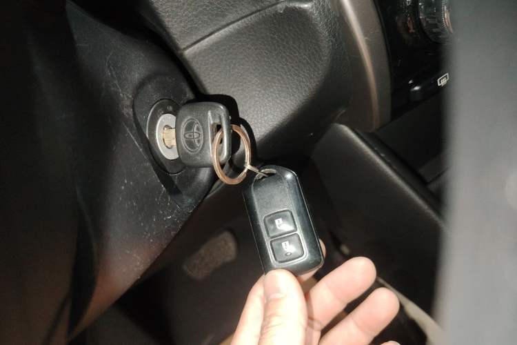 Used Toyota YARiS L Zhi Xiang 2017 1.5E CVT Dynamic Edition Vehicle Key
