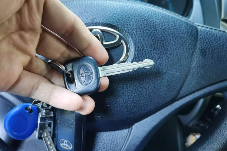 Used Toyota YARiS L Zhi Xiang 2017 1.5E CVT Dynamic Edition Vehicle Key