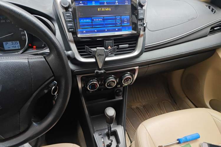 Used Toyota YARiS L Zhi Xiang 2017 1.5E CVT Dynamic Edition Audio And AC Panel