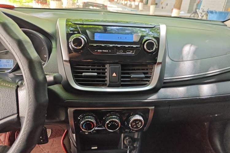Used Toyota YARiS L Zhi Xiang 2017 1.5G CVT Xuan Dong Edition Audio And AC Panel