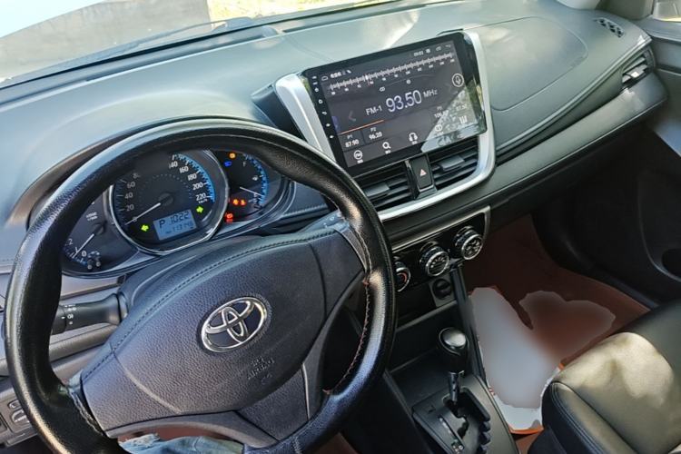 Used Toyota YARiS L Zhi Xiang 2017 1.5E CVT Dynamic Edition Center Console
