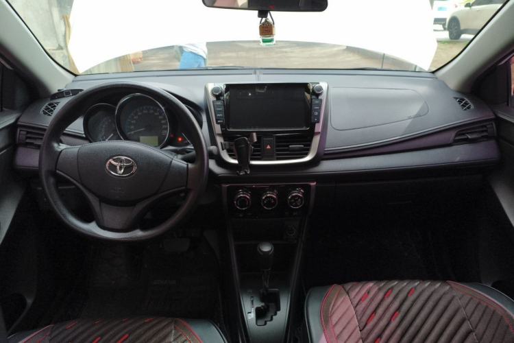 Used Toyota YARiS L Zhi Xiang 2017 1.5E CVT Dynamic Edition Center Console