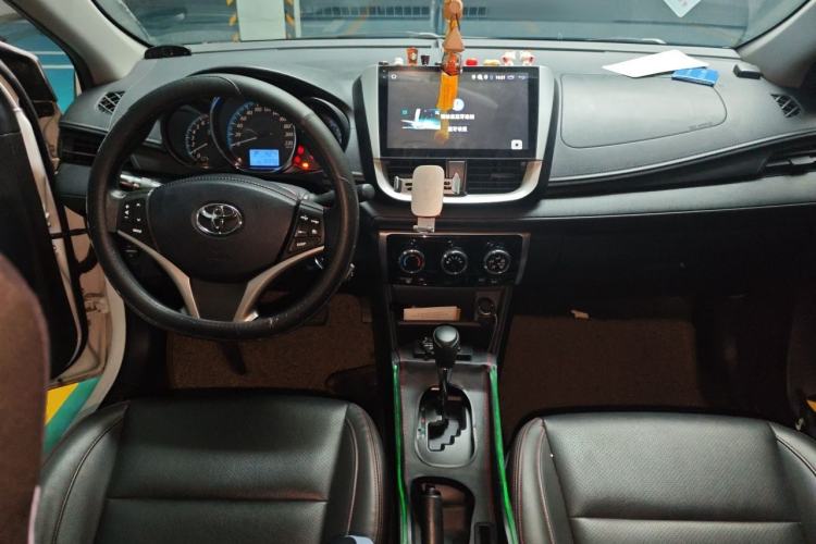 Used Toyota YARiS L Zhi Xiang 2017 1.5E CVT Dynamic Edition Center Console