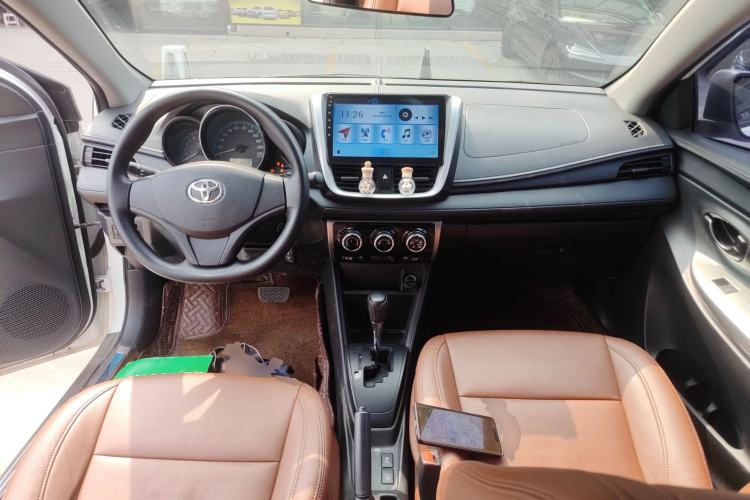 Used Toyota YARiS L Zhi Xiang 2017 1.5E CVT Dynamic Edition Center Console