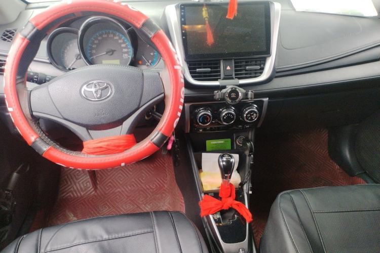 Used Toyota YARiS L Zhi Xiang 2017 1.5E CVT Dynamic Edition Center Console