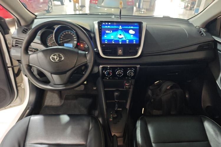 Used Toyota YARiS L Zhi Xiang 2017 1.5E CVT Dynamic Edition Center Console