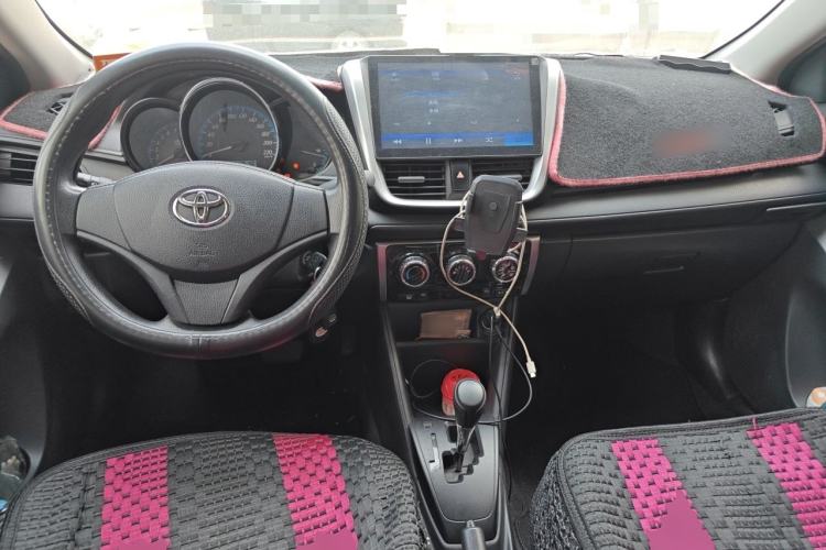 Used Toyota YARiS L Zhi Xiang 2017 1.5E CVT Dynamic Edition Center Console