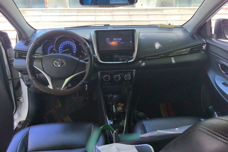 Used Toyota YARiS L Zhi Xiang 2017 1.5G CVT Xuan Dong Edition Center Console
