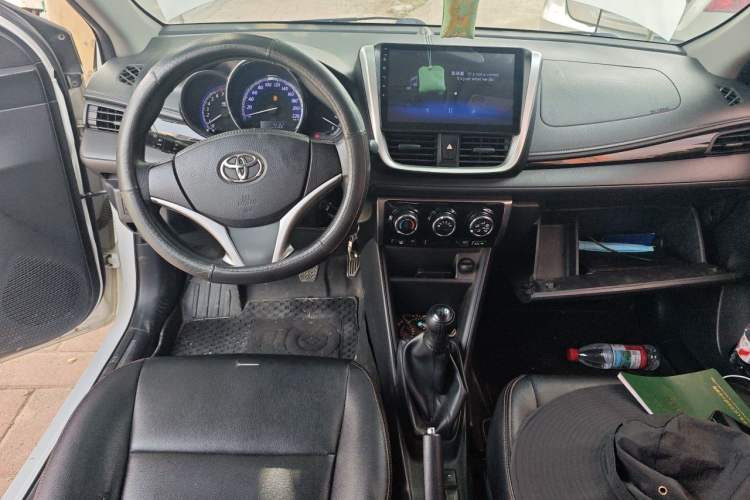 Used Toyota YARiS L Zhi Xiang 2017 1.5G Manual Xuan Dong Edition Center Console