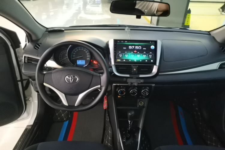Used Toyota YARiS L Zhi Xiang 2017 1.5E CVT Dynamic Edition Center Console