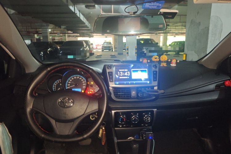 Used Toyota YARiS L Zhi Xiang 2017 1.5E CVT Dynamic Edition Center Console