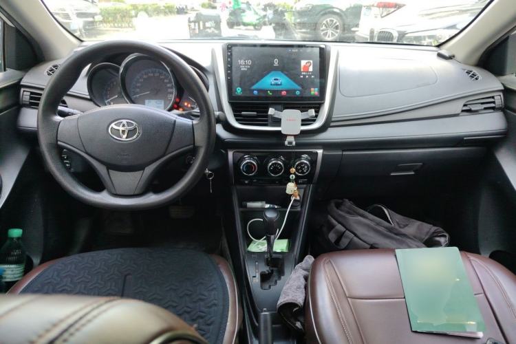 Used Toyota YARiS L Zhi Xiang 2017 1.5E CVT Dynamic Edition Center Console