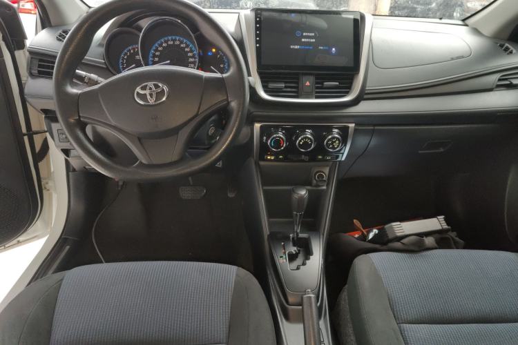 Used Toyota YARiS L Zhi Xiang 2017 1.5E CVT Dynamic Edition Center Console