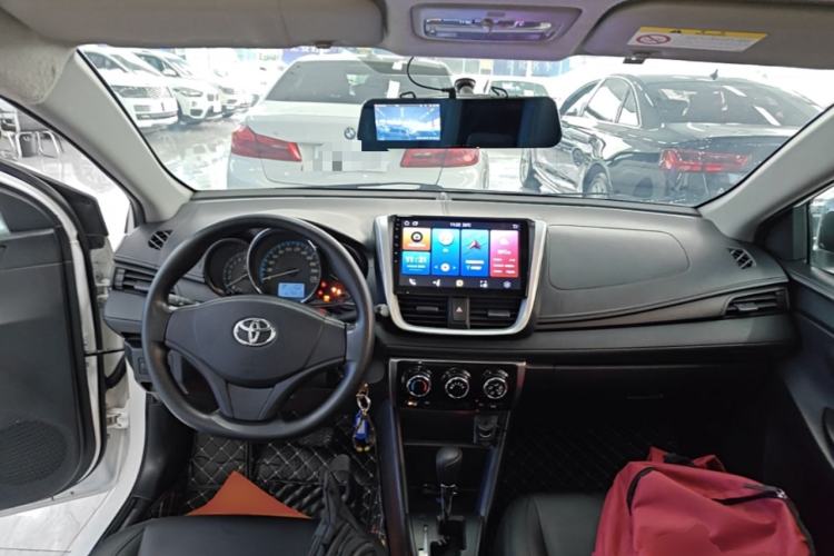 Used Toyota YARiS L Zhi Xiang 2017 1.5E CVT Dynamic Edition Center Console
