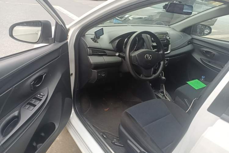 Used Toyota YARiS L Zhi Xiang 2017 1.5E CVT Dynamic Edition Driver Seat