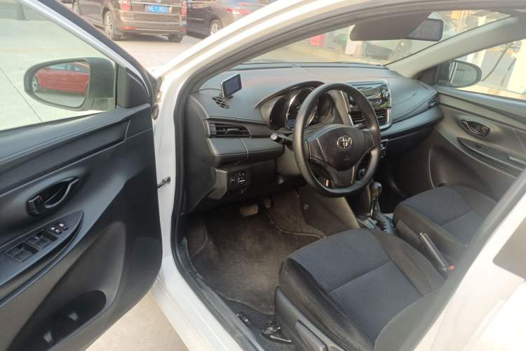 Used Toyota YARiS L Zhi Xiang 2017 1.5E CVT Dynamic Edition Driver Seat