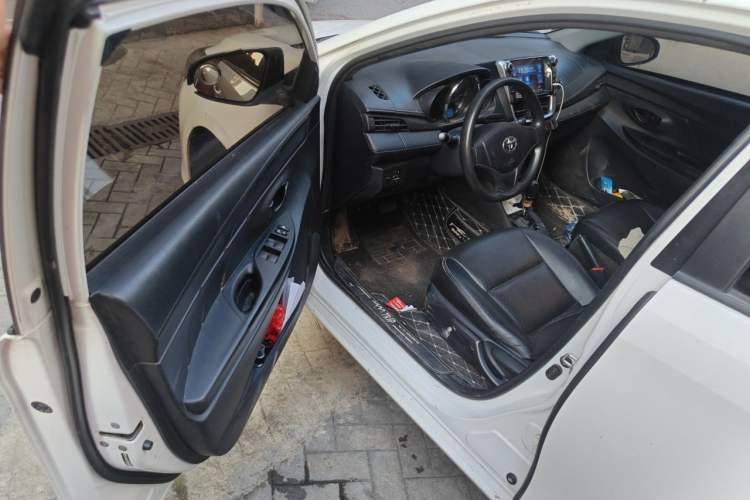 Used Toyota YARiS L Zhi Xiang 2017 1.5E CVT Dynamic Edition Driver Seat
